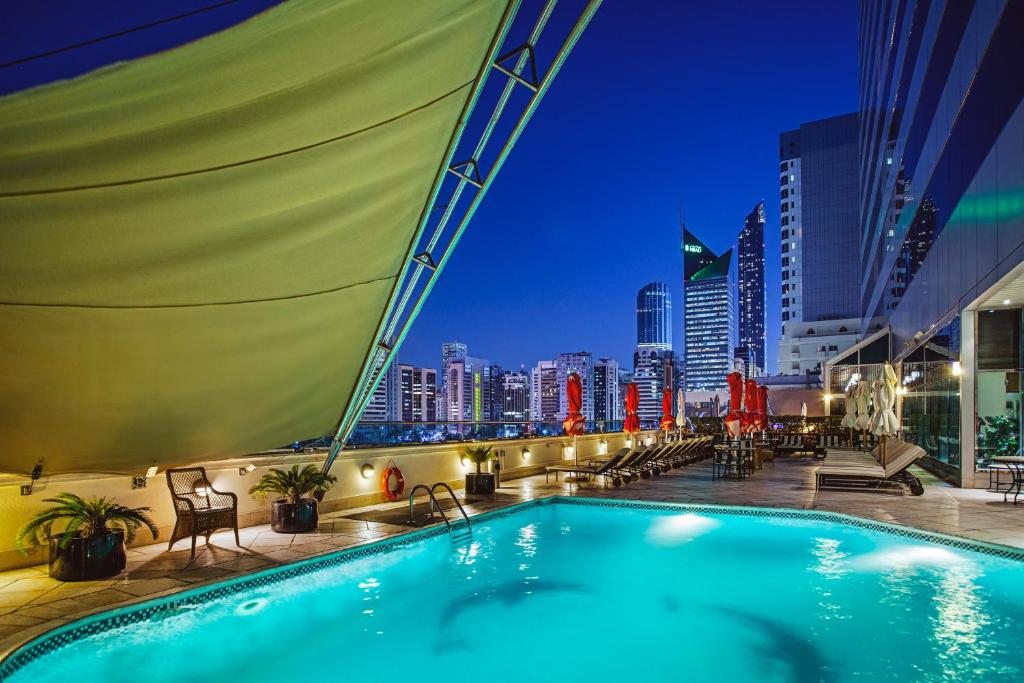 Corniche Abu Dhabi Hotel